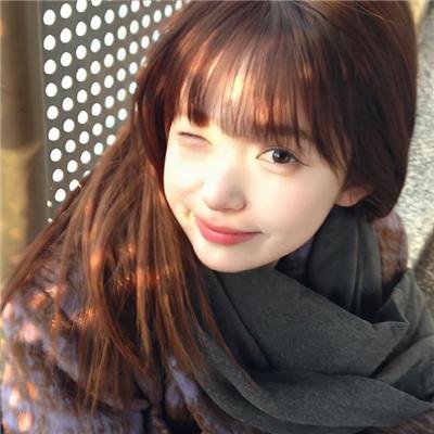 小资女孩向前冲